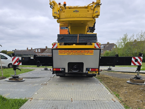 Crane pad